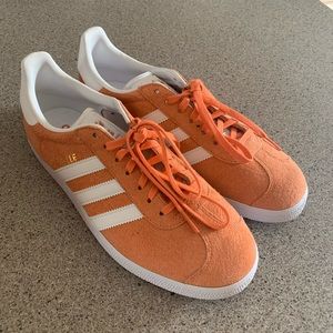 Adidas Gazelles in Coral Size 9